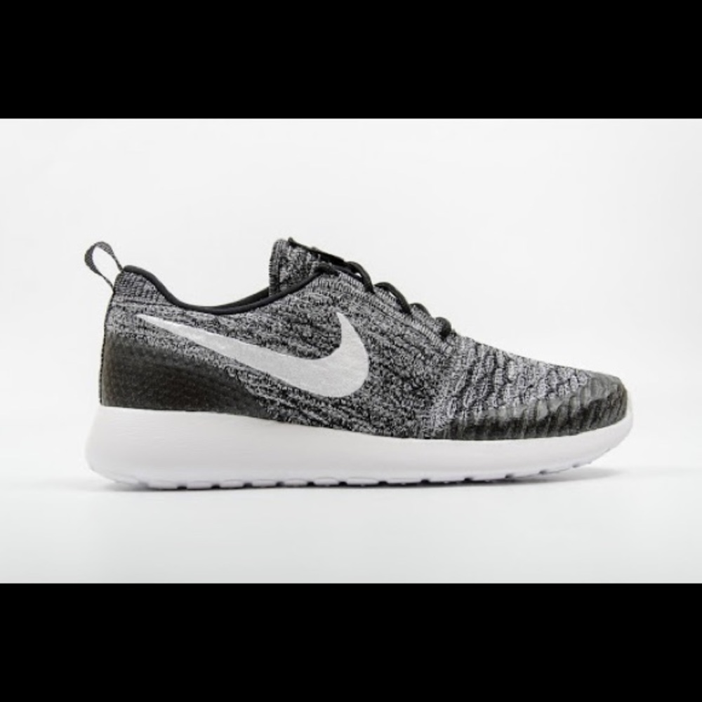 Nike Flyknit Roshe